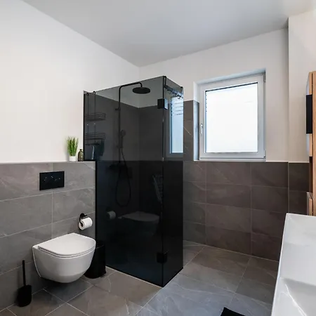 Family Nest Goldeck & By Interhome Appartamento Lendorf
